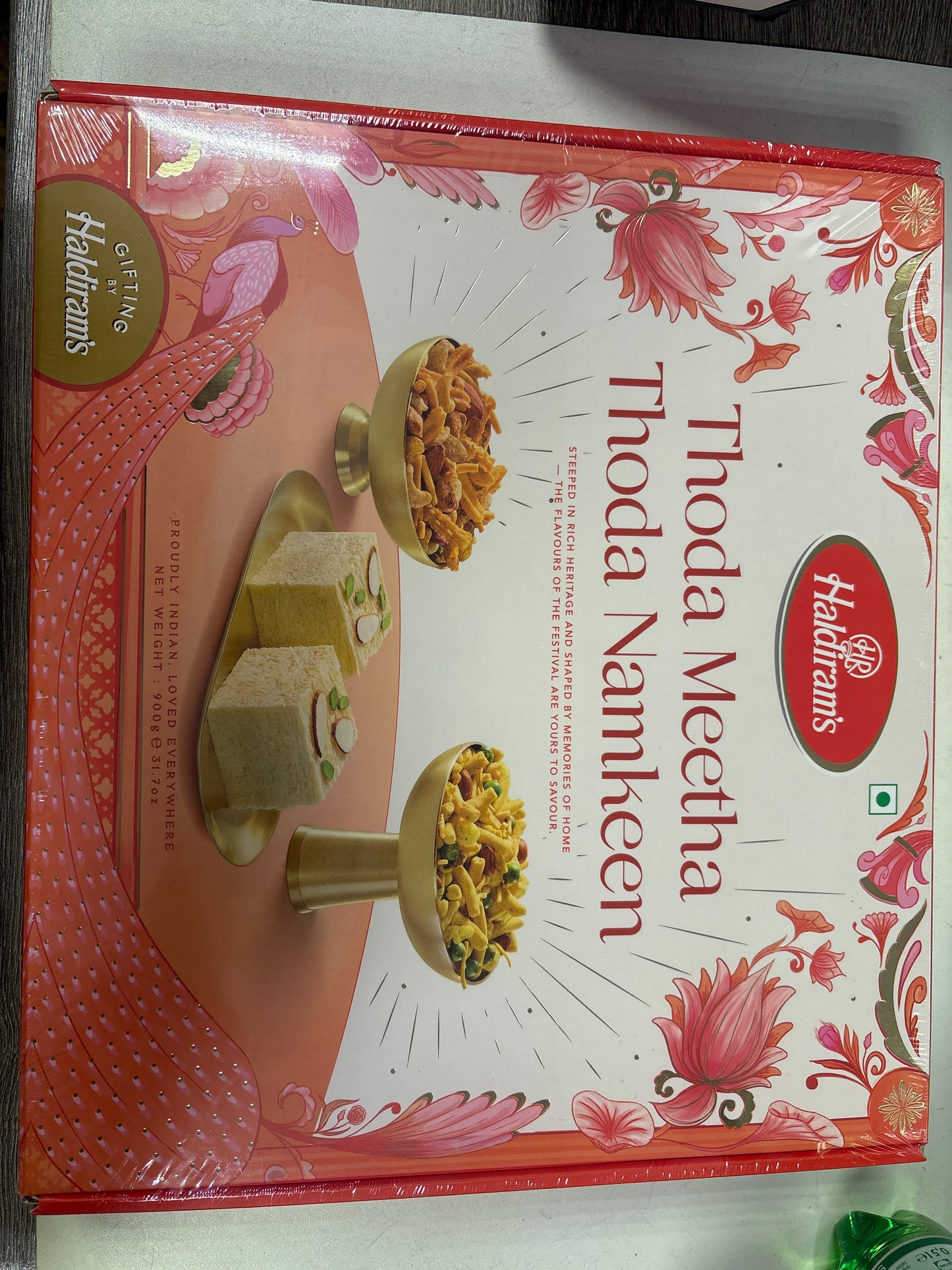 Haldiram Thoda Meetha Thoda Namkeen Gift Box